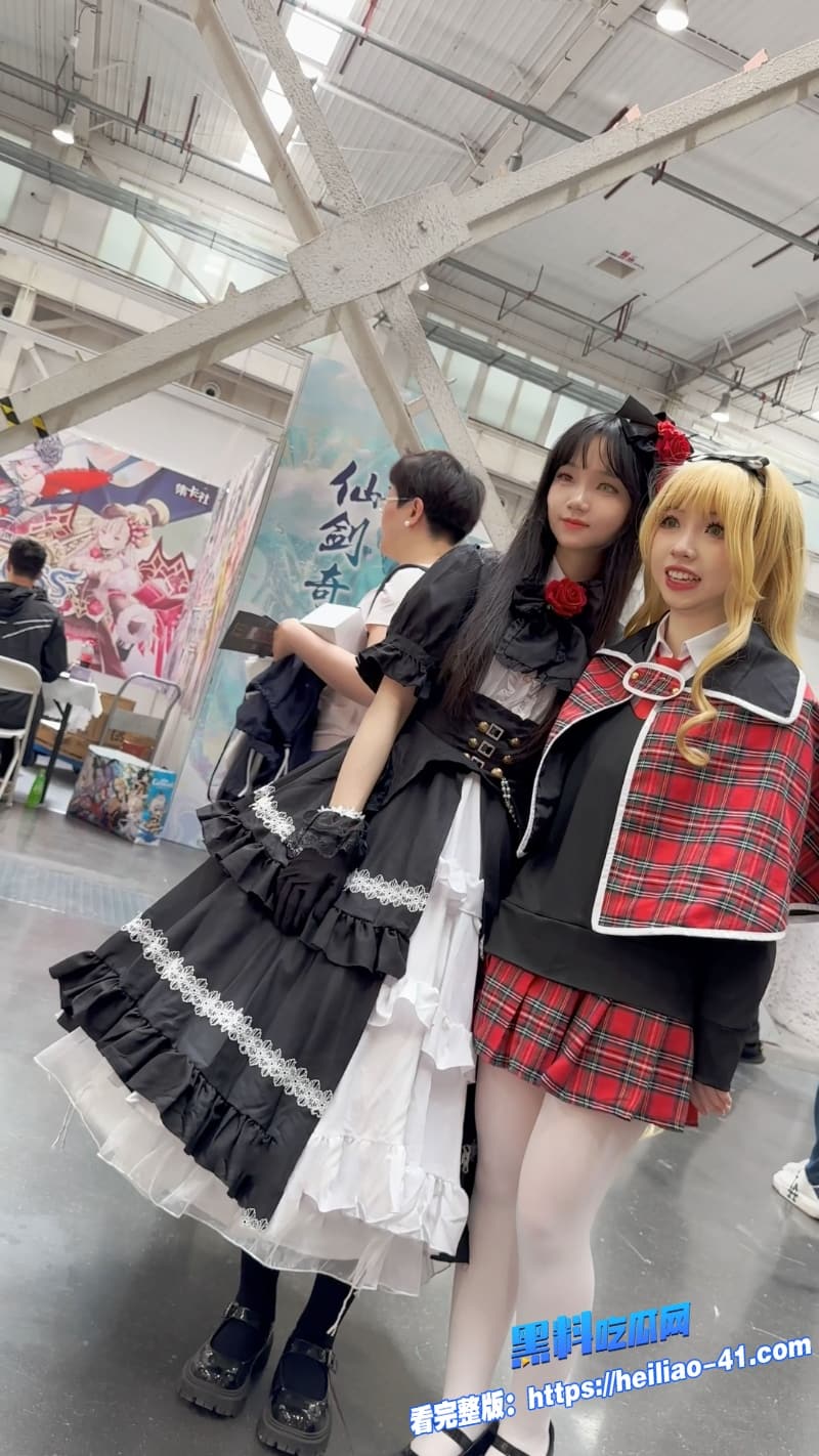 大神新春重磅抄底纯欲洛丽塔高颜值学妹白色透透内裤若隐若现黑森林微湿超撩人现场直接开秀10 大神新春重磅抄底纯欲洛丽塔高颜值学妹白色透透内裤若隐若现黑森林微湿超撩人现场直接开秀10