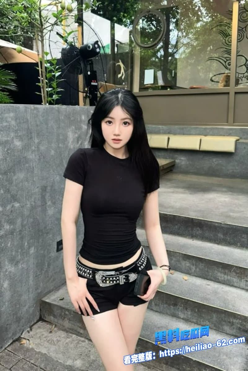 高颜值极品淫妻为捞金拉来巨屌黑人一起直播性爱全程遭各种姿势暴力打桩7