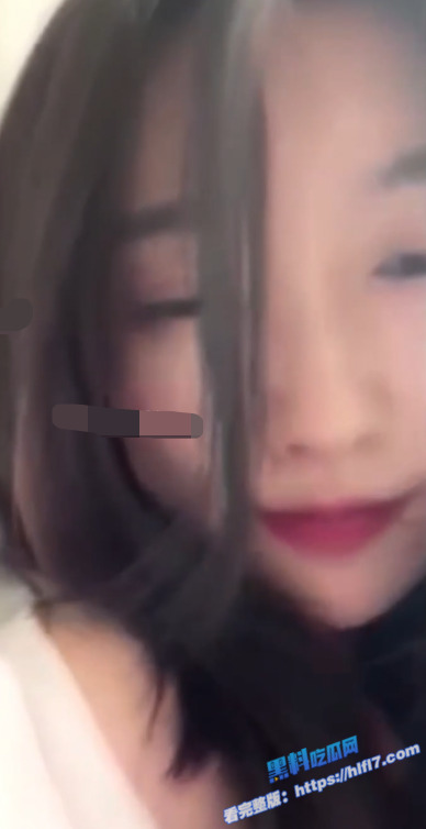 抖音网红 辣妈在这里 高冷骚气御姐少妇 浴室洗澡骚舞 戴着肛塞道具自慰 骚的要命！2