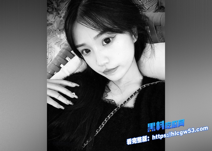 绝顶精神小妹高中毕业后跟着大哥去各种娱乐场所混说白了就是大哥的一条母狗想怎么操就怎么操 图2WH700x500px