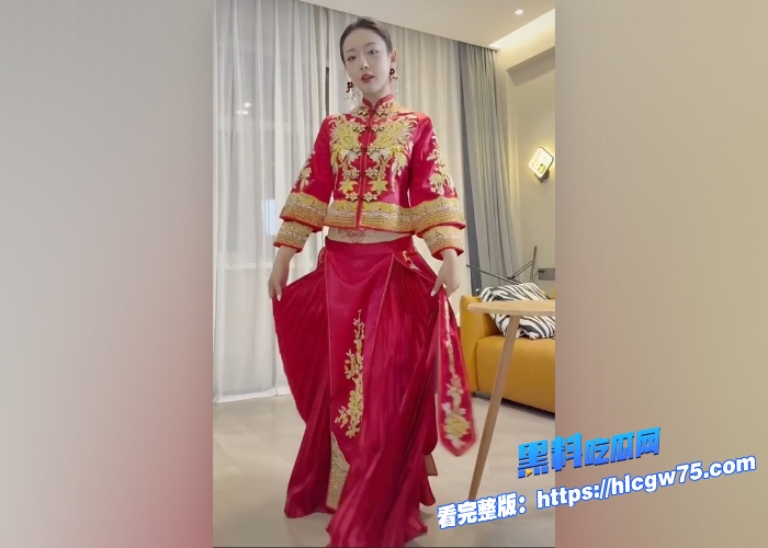 抖音爆火的媚娘白玉花魔鬼身材白丝性感大长腿大尺度私拍会员付费漏点视频曝光 图4