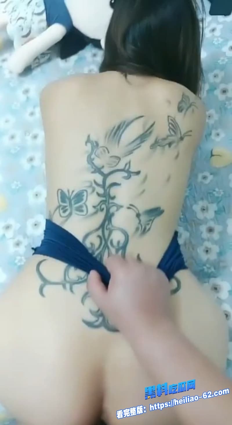 高颜值精神小妹酒店勾搭小伙为寻求刺激变给男友打电话边被无套爆操美乳乱晃的非常诱人15 高颜值精神小妹酒店勾搭小伙为寻求刺激变给男友打电话边被无套爆操美乳乱晃的非常诱人15