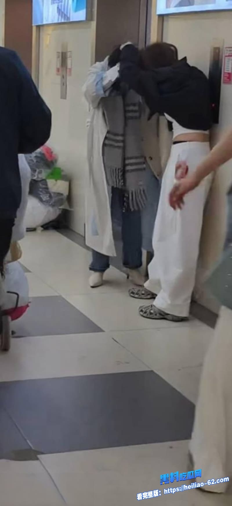 杭州四季青老板娘二姐当场怒撕孕肚小三楠楠8年老员工要20万打胎费店内当场互扇耳光12