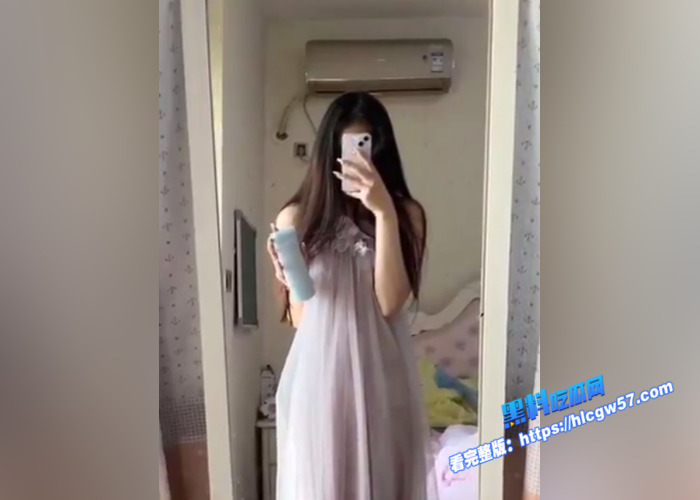 江西大学刚毕业的实习老师，非常敏感的身体极品福利姬反差眼镜婊大量性爱视频曝光，大肥臀性感身材极品母狗2