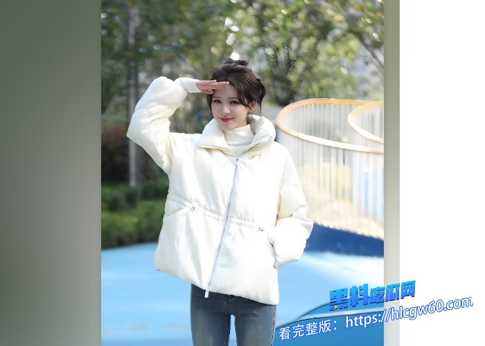 王思聪前女友 如今的当红小花张予曦 最新Ai换脸视频 角色扮演女老师引诱学生，校内上演肉搏大战！ 10