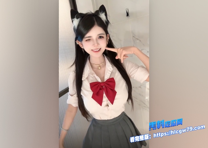 抖音400万粉颜值网红狗头萝莉狗狗大罗莉早期擦边漏点视频合集曝光真的是我的女神天塌了 图4