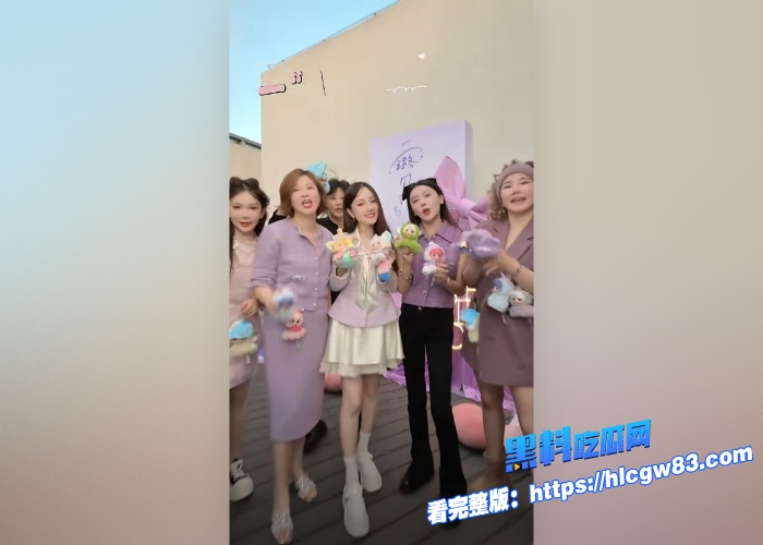 劲爆李小璐成名之作天浴未删减片段泄漏奶子是真的粉狂揽两个影后却被禁播欢迎欣赏明星的真实面目9 劲爆李小璐成名之作天浴未删减片段泄漏奶子是真的粉狂揽两个影后却被禁播欢迎欣赏明星的真实面目9