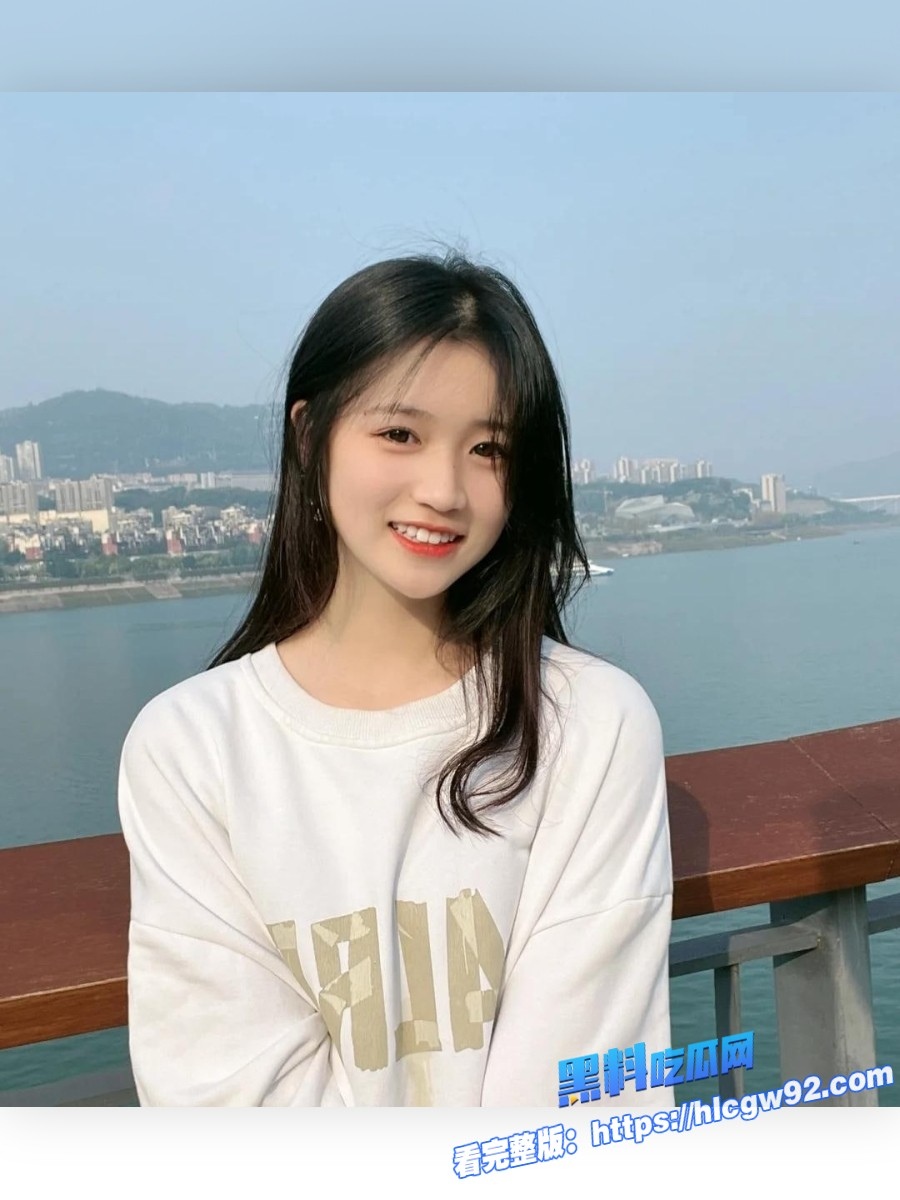 精神小妹为了生活竟然直接开启黄播下海上演群p大战2
