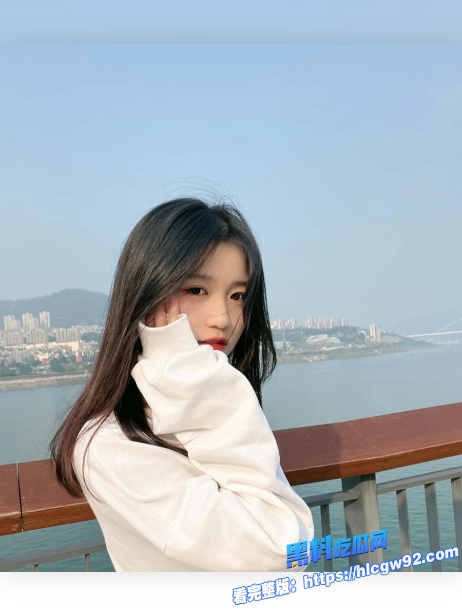 精神小妹为了生活竟然直接开启黄播下海上演群p大战3