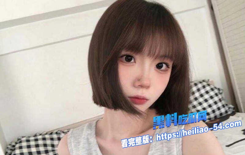 赣州师范科技学院03年短发精神学妹杨嘉婧社交平台性感照勾引网友5
