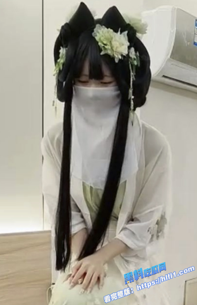 推特知名网红福利姬 可爱女孩穿汉服约炮粉丝 被无套中出付费资源！1