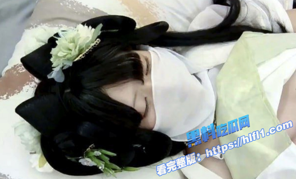 推特知名网红福利姬 可爱女孩穿汉服约炮粉丝 被无套中出付费资源！3