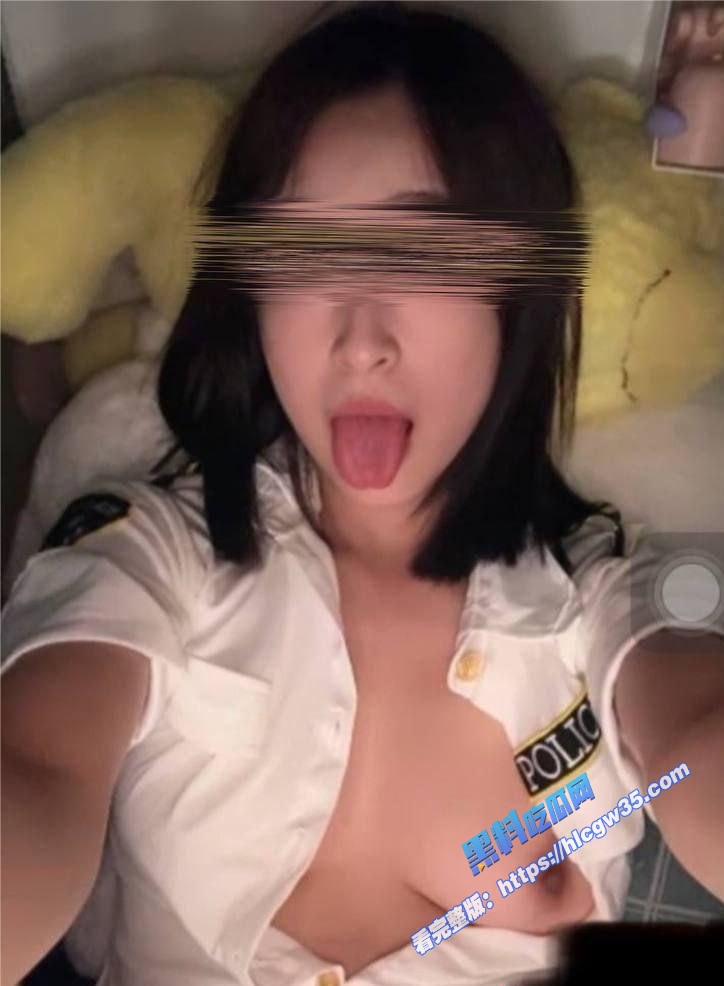 河北艺术职业学院 王丽莎 不雅视频流出  穿着开档黑丝被后入爆操 最后颜射小骚脸！ 3