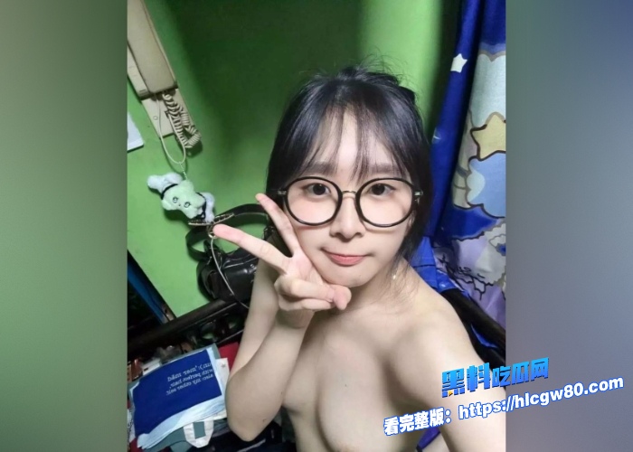 香港眼镜学生妹朱双双全网在找的完整版不雅视频白嫩学生妹极致反差在宿舍被男友抬起腿爆插 图11 香港眼镜学生妹朱双双全网在找的完整版不雅视频白嫩学生妹极致反差在宿舍被男友抬起腿爆插 图11