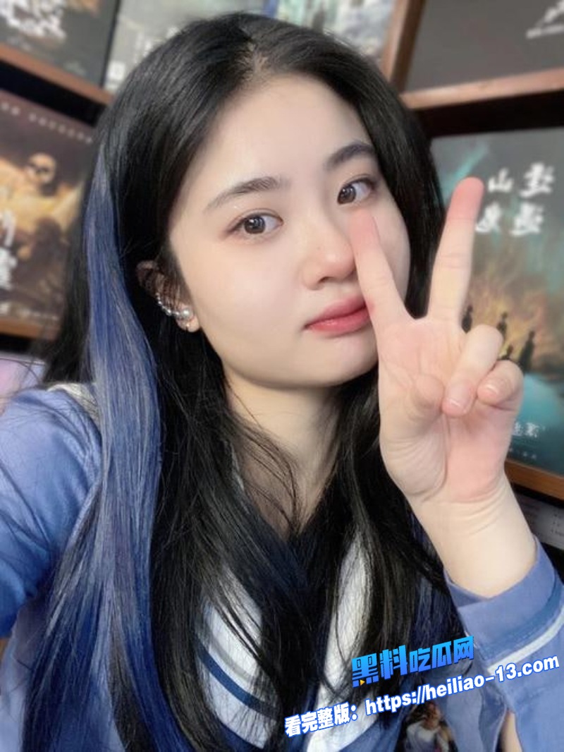 肉感满满的姐姐在家勾引亲弟极致口交风骚本性让弟弟欲火难耐1