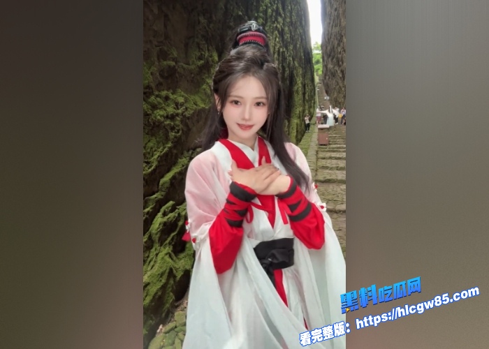王者荣耀十周年庆典嫦娥coser我不叫龙虾行为崩人设炸锅玩家怒喷OOC私密自慰视频遭扒出 5 王者荣耀十周年庆典嫦娥coser我不叫龙虾行为崩人设炸锅玩家怒喷OOC私密自慰视频遭扒出 5