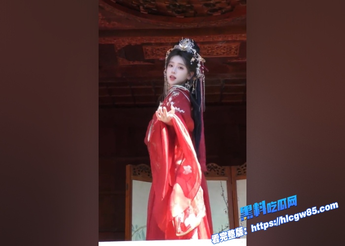 王者荣耀十周年庆典嫦娥coser我不叫龙虾行为崩人设炸锅玩家怒喷OOC私密自慰视频遭扒出 10 王者荣耀十周年庆典嫦娥coser我不叫龙虾行为崩人设炸锅玩家怒喷OOC私密自慰视频遭扒出 10