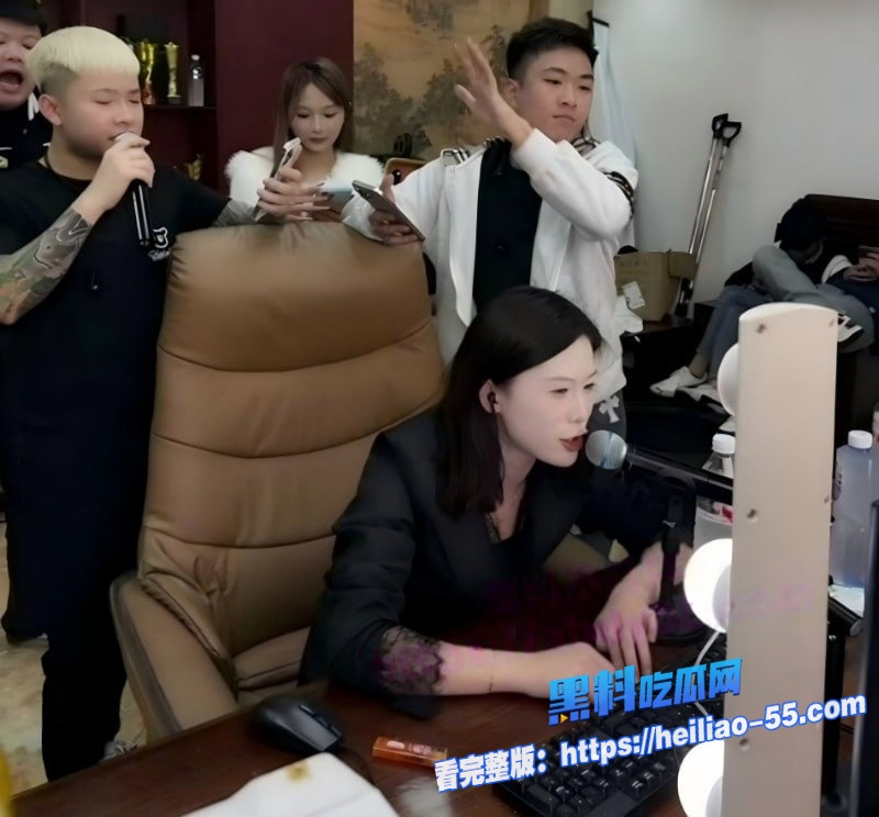 快手十万加PK主播富小春苏不是苏亲传女徒弟早期做爱视频泄露曝光6 快手十万加PK主播富小春苏不是苏亲传女徒弟早期做爱视频泄露曝光6