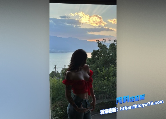 抖音40万粉丝童颜巨乳网红 Meean成美男 下海兼职拍A片作品曝光，道具拍打嫩穴，雪白美乳诱人被无套抽插10
