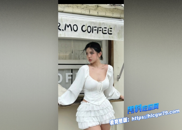 抖音40万粉丝童颜巨乳网红 Meean成美男 下海兼职拍A片作品曝光，道具拍打嫩穴，雪白美乳诱人被无套抽插5