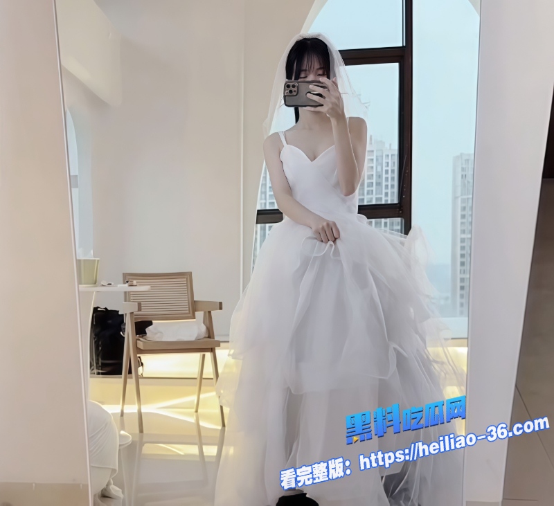 推特网红粉色情人双马尾萝莉酒店私拍可爱少女换衣过程被禽兽摄影师偷录3 推特网红粉色情人双马尾萝莉酒店私拍可爱少女换衣过程被禽兽摄影师偷录3