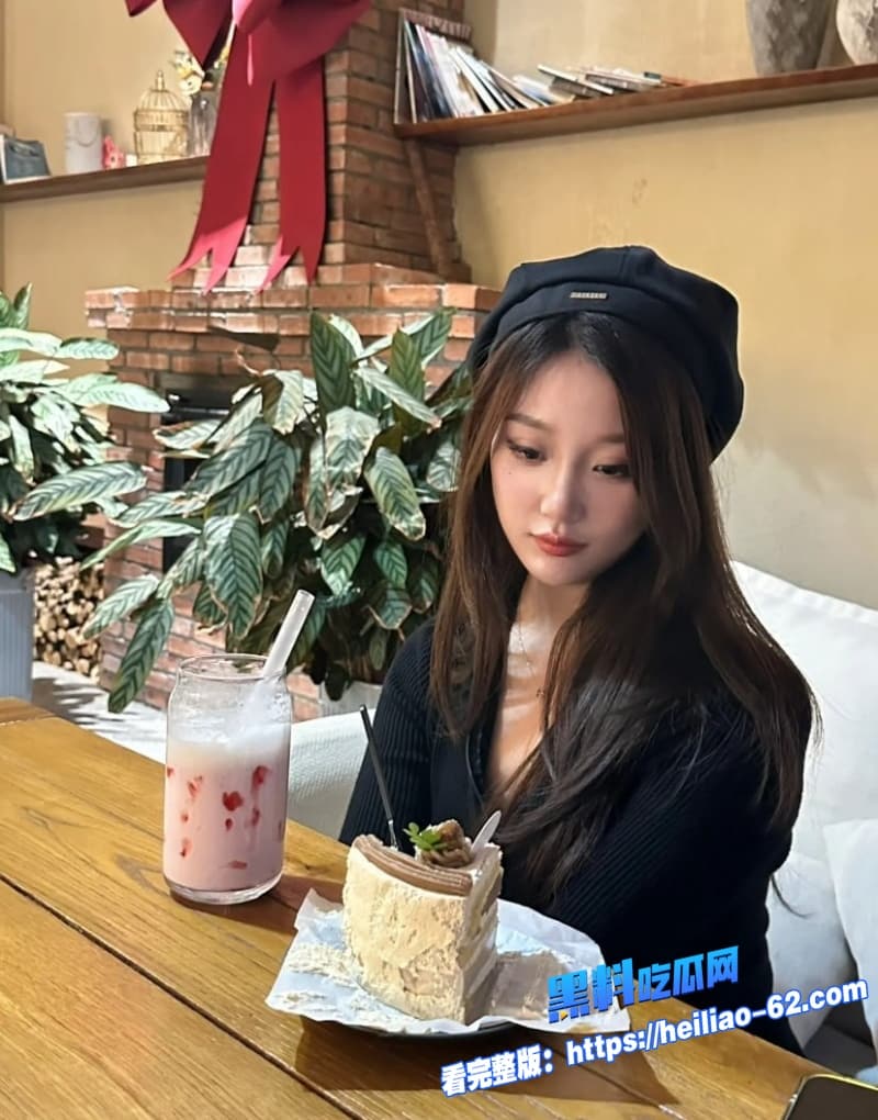 韵味十足的嫂子趁大哥出门偷情小叔子水多到泛滥欲罢不能太刺激了3 韵味十足的嫂子趁大哥出门偷情小叔子水多到泛滥欲罢不能太刺激了3