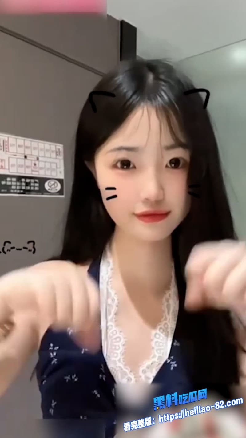 沧州交通学院乖乖女袁舒蕾朋友圈小清新背地里却跪着求操当骚母狗反差感直接拉满5
