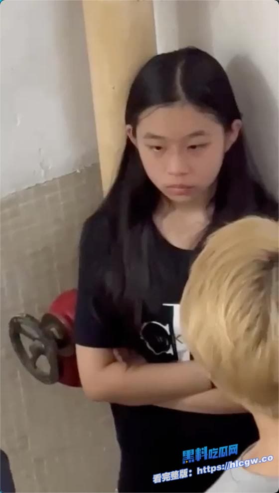 女神被精神小妹霸凌 图3