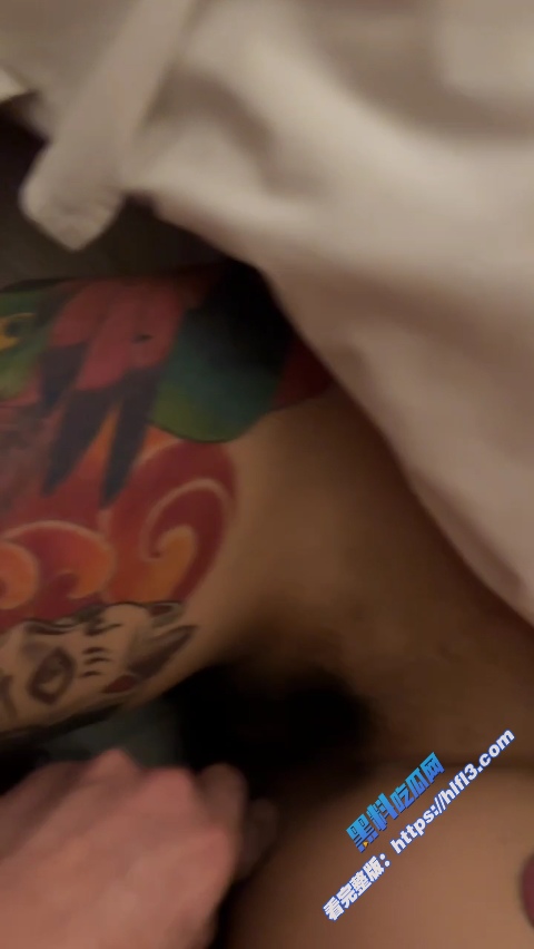 体验精神小妹全套服务 大满背纹身极致触手感绝佳 还不速来围观！7