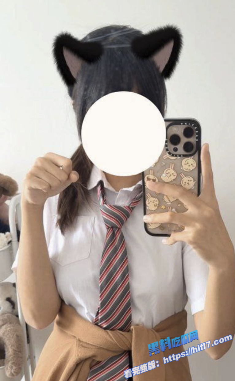 推特福利姬 我不吃菠萝 大尺度私拍自慰视频流出 性感嫩乳多毛小穴 让人想来一发！2
