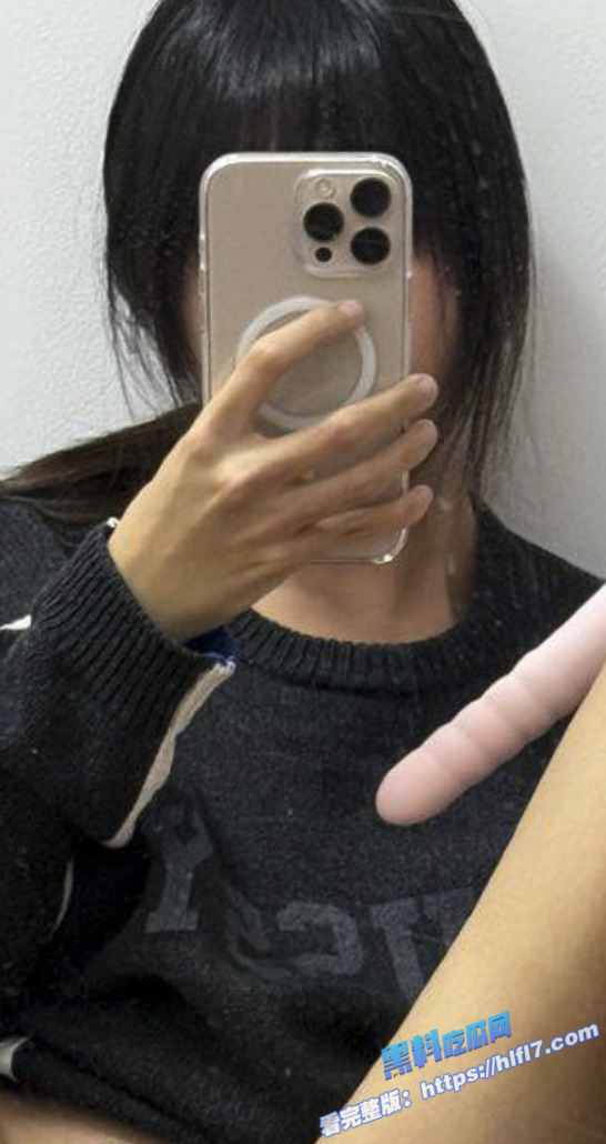 推特福利姬 我不吃菠萝 大尺度私拍自慰视频流出 性感嫩乳多毛小穴 让人想来一发!4 推特福利姬 我不吃菠萝 大尺度私拍自慰视频流出 性感嫩乳多毛小穴 让人想来一发!4