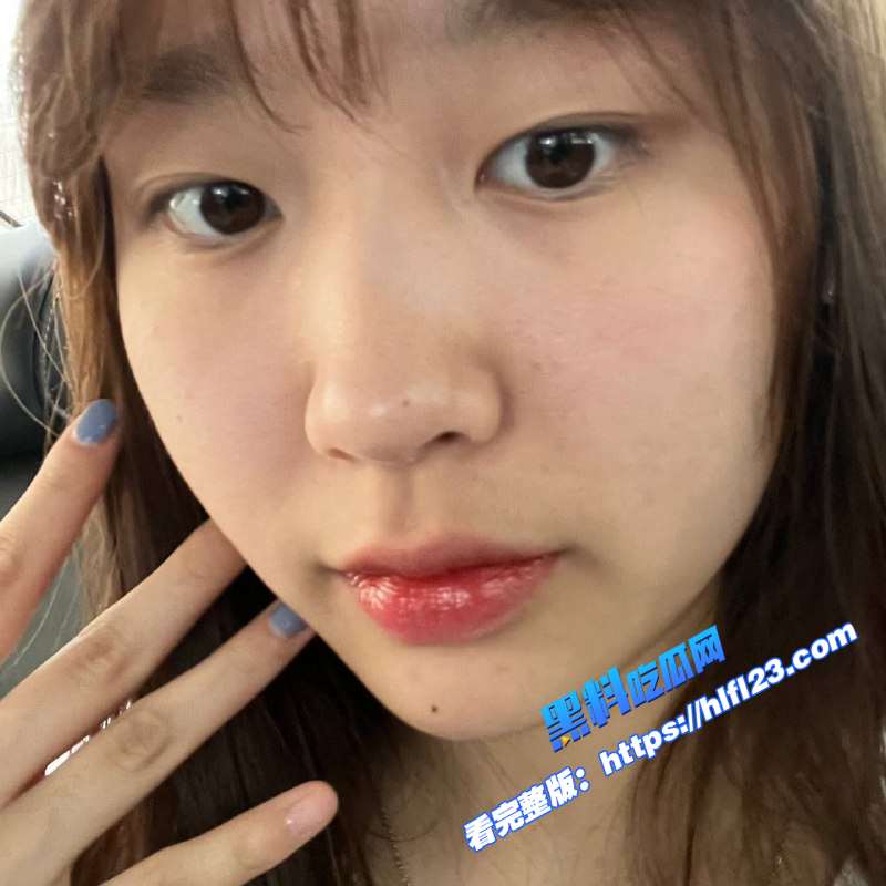 百度云泄密！在校反差女大学生 和男友私密性爱视频被曝光 清纯学妹在床上秒变母狗 风骚至极！ 图3