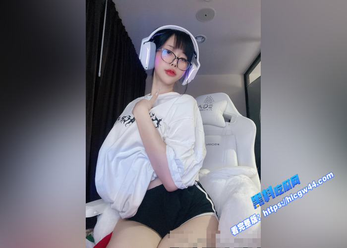OnlyFans泰国高颜值 xgina 情趣装扮露脸假屌自慰私拍 付费订阅福利资源流出3