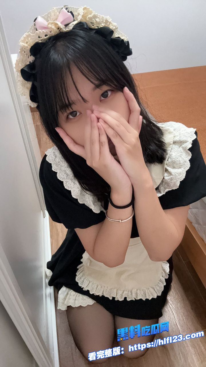 女仆装高中生谁不爱？白色丝袜加自己刮逼毛 看点十足！图片视频被曝光 图1