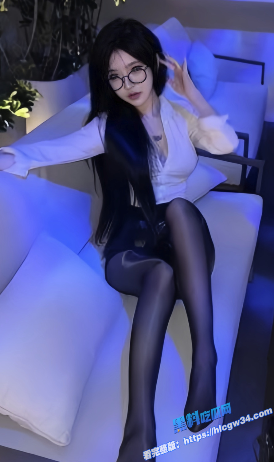 推特福利姬 babyandbay 带你体验男友第一视角 白虎嫩穴完美漏出 无套内射白浆流出2