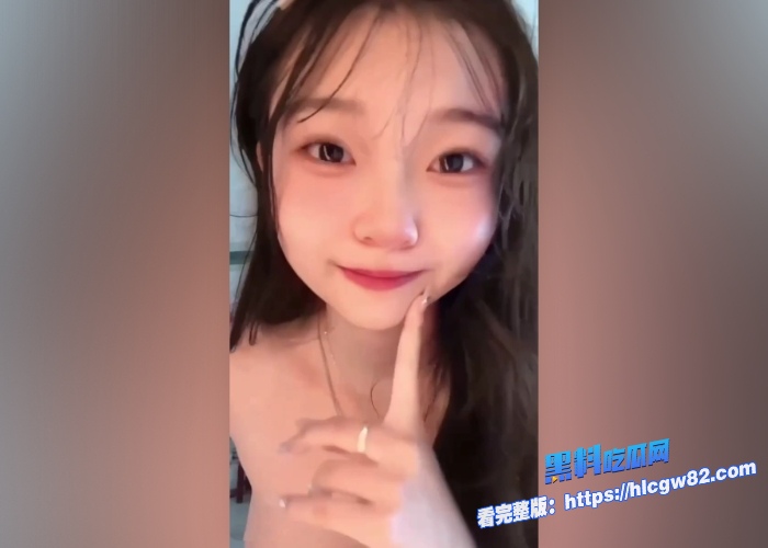 回顾顶级白皙巨乳清纯嫩妹牛油果全裸热舞视频难得一见的学生妹跳舞的时候奶子都快甩掉了资源合集版 图2