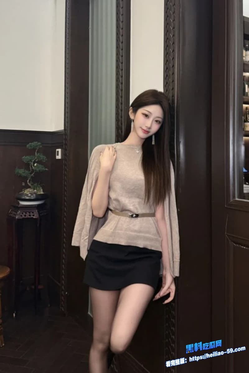 高颜值巨乳御姐早上醒来就发骚露脸狂舔巨屌白虎骚穴直接遭内射圆润身材一看就耐操耐玩2