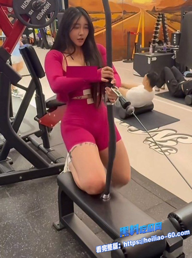 抖音295万粉巨乳美女宋昱欣自拍大尺度福利视频曝光5