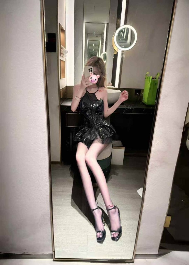高颜值满白嫩的精神小妹做咯咯哒3