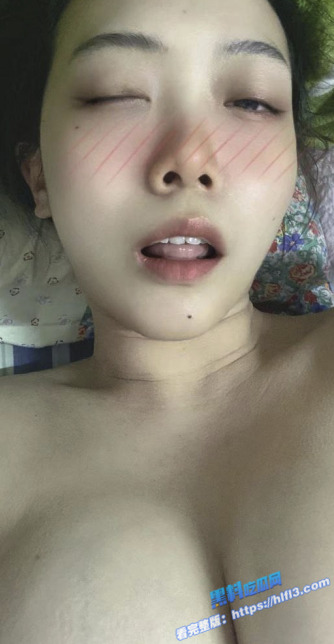 瓜友投稿 四川成都的嫂子林林像条母狗 三洞都开了太骚了1