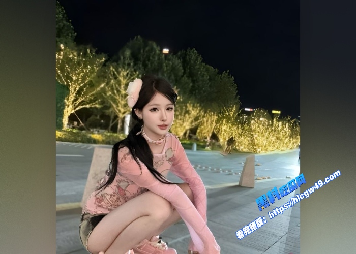 抖音萝莉嫩妹小屁大王榜一定制福利视频遭疯传娇小身躯遭到大屌疯狂蹂躏场面极其淫乱 图3WH700x500px