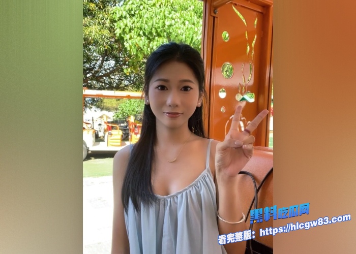 抖音素人美女宁宁初次下海拍摄大尺度写真视频曝光色影师高清拍摄身体所有私密部位这小骚逼拍的一清二楚一看就多汁肥嫩 图2