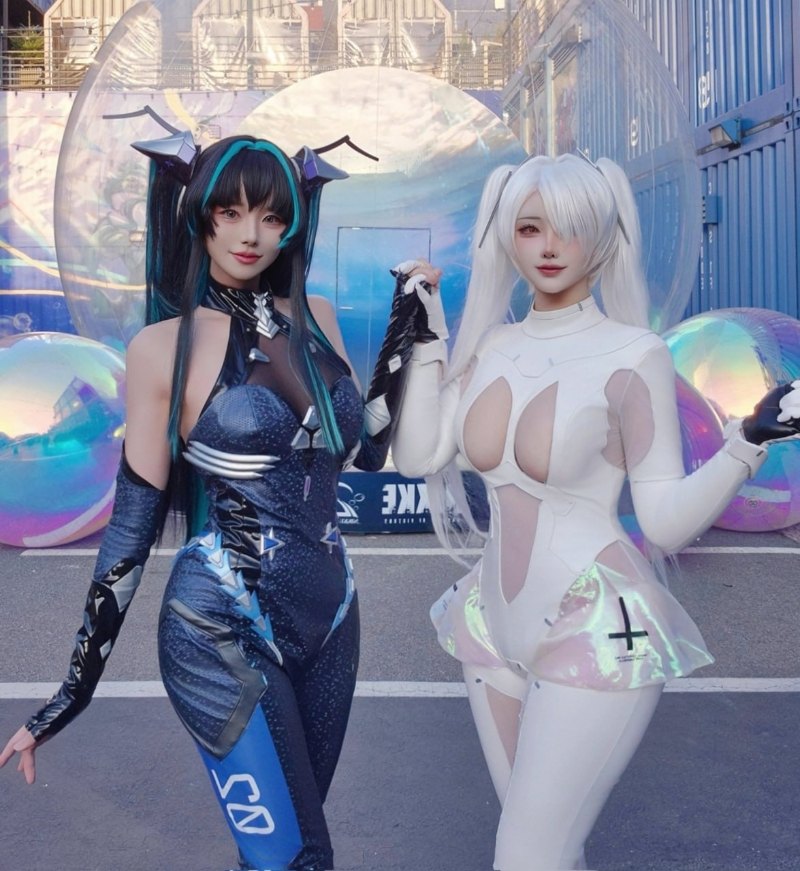 极品巨乳女神yasal漫展cos服装诱惑写真福利5