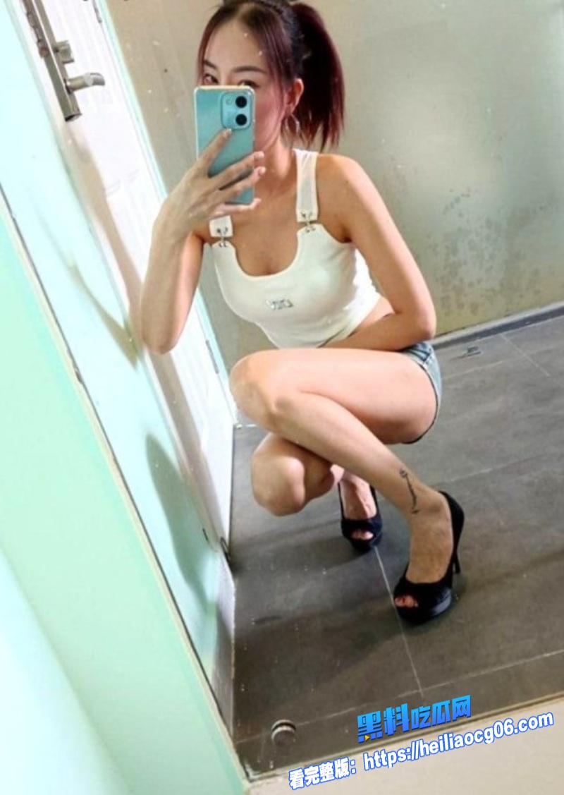 高颜值反差少妇出轨土豪4