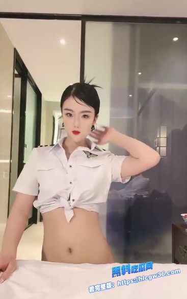 空姐带闺蜜首次下海挖挖小土豆无套内射视频流出极品身材白嫩皮肤配上丝袜激情四溢 1