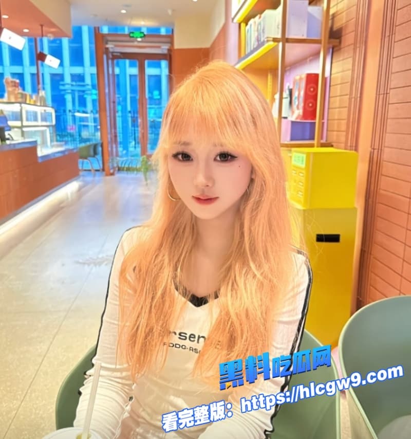 金发混血纹身精神小妹和男友直播啪啪女上位疯狂骑乘满身纹身个性十足 7 金发混血纹身精神小妹和男友直播啪啪女上位疯狂骑乘满身纹身个性十足 7