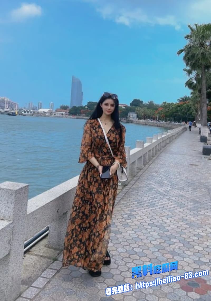 天花板级骚熟女偷情隔壁大哥撕开黑丝后入猛干到腿软1