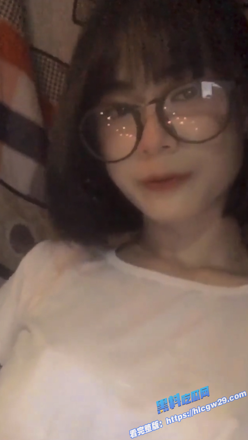 清纯高中生 给男友自拍揉胸扣粉嫩小穴视频 眼睛妹果然也很骚!6 清纯高中生 给男友自拍揉胸扣粉嫩小穴视频 眼睛妹果然也很骚!6