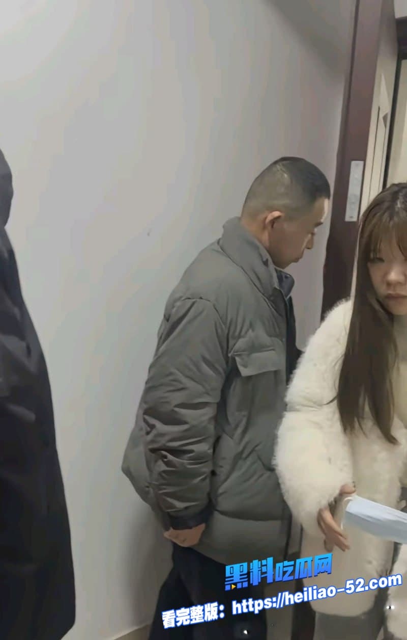 丰县赵庄红雨美发店惊天大瓜父母帮儿子把小三带回家住坑妻几十万网贷这一家子脸都不要了 17