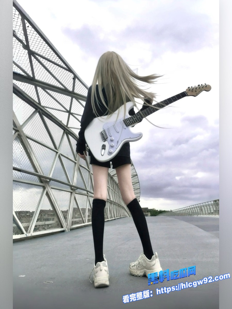 户外露出大神冯珊珊和短发闺蜜 6 户外露出大神冯珊珊和短发闺蜜 6